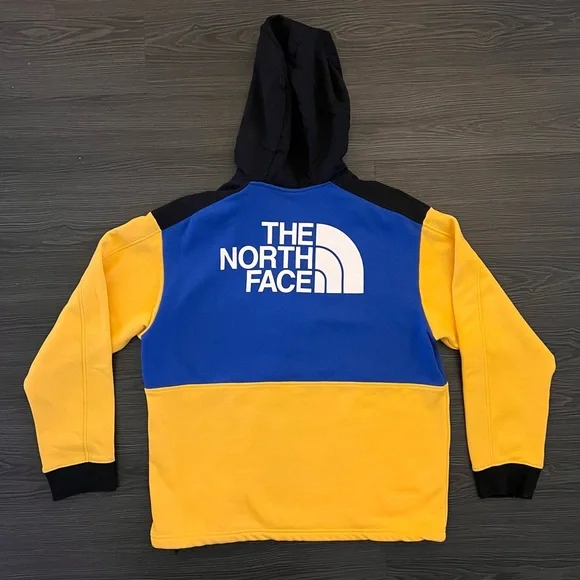 The North Face Colorblock Half Zip Sweatshirt - Picture 5 of 9